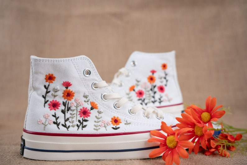 Gerbera Floral Garden Hand Embroidery Converse, Handmade And Customizable, Converse Chuck Taylor 1970s