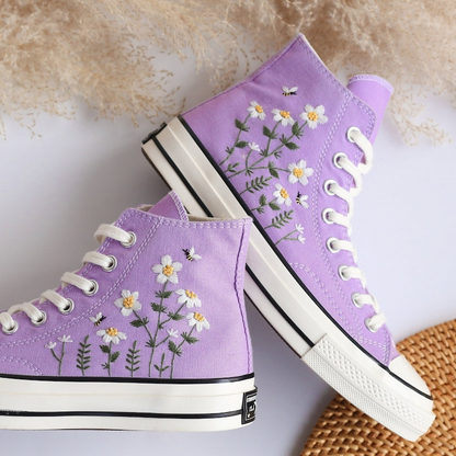 Custom Converse Chuck Taylor Daisy Flower Embroidered Converse Shoes, Daisy Flower and Bee Embroidered Converse Custom, Valentine Gift