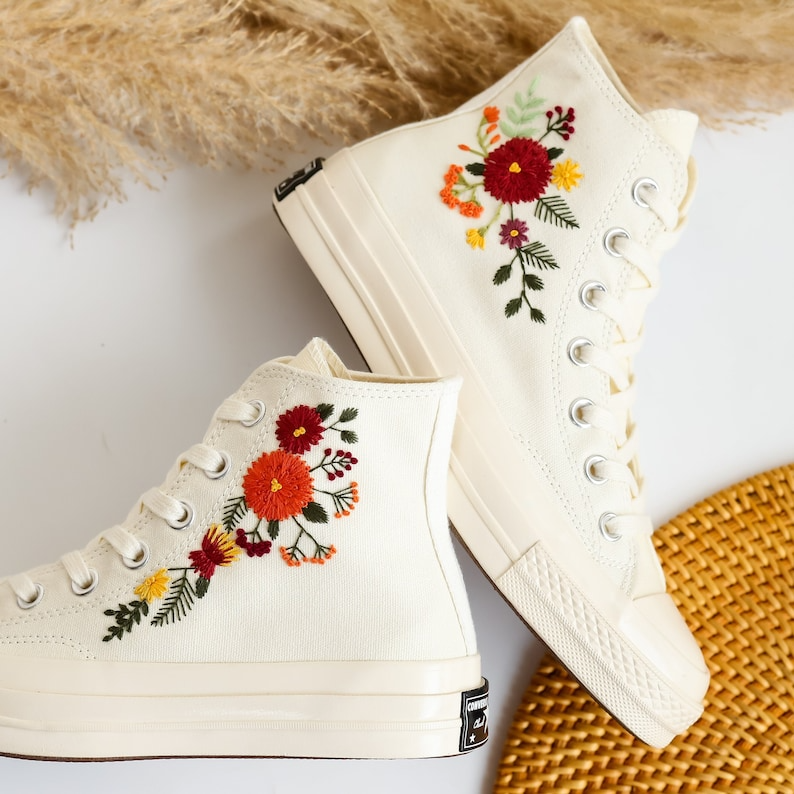 Wedding Shoes for Bride, Bridal Flower Embroidered Converse Custom, Wedding Flower Embroidered Sneakers, Personalized Bridal Sneaker