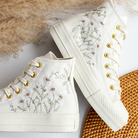 Custom Wedding Sneakers Platform, White Flower Embroidered Converse, Daisy Embroidery Bridal Sneakers, Personalized Bride Shoes Wedding