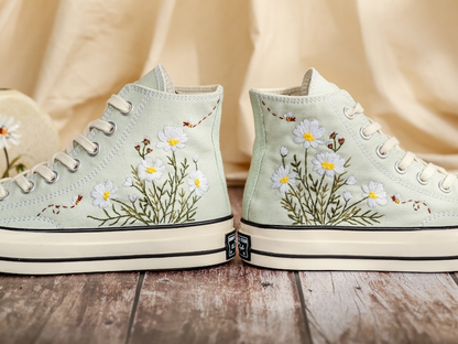 Custom Embroidered Converse Women, Daisy Embroidered Shoes for Bride, Bridal Flowers Embroidered Sneaker for Wedding, Unique Gifts for Her