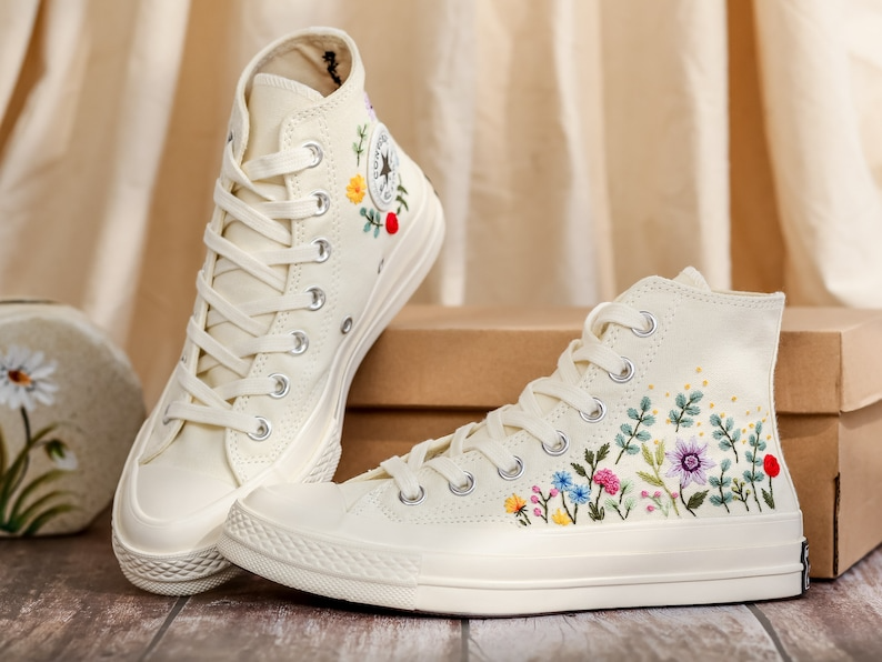 Custom Bridal Flowers Embroidered Converse for Wedding, Flowers Embroidered Sneakers for Bride, Flowers Embroidered Shoes, Wedding Gifts