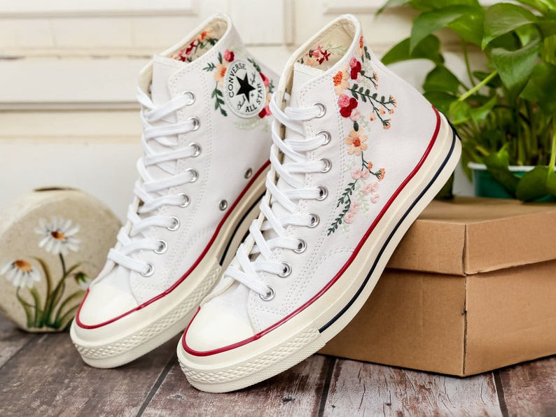 White Wedding Converse Shoes, Bridal Flowers Embroidered Converse, Rose Flower Embroidered Sneakers for Bride, Personalized Bridal Sneaker