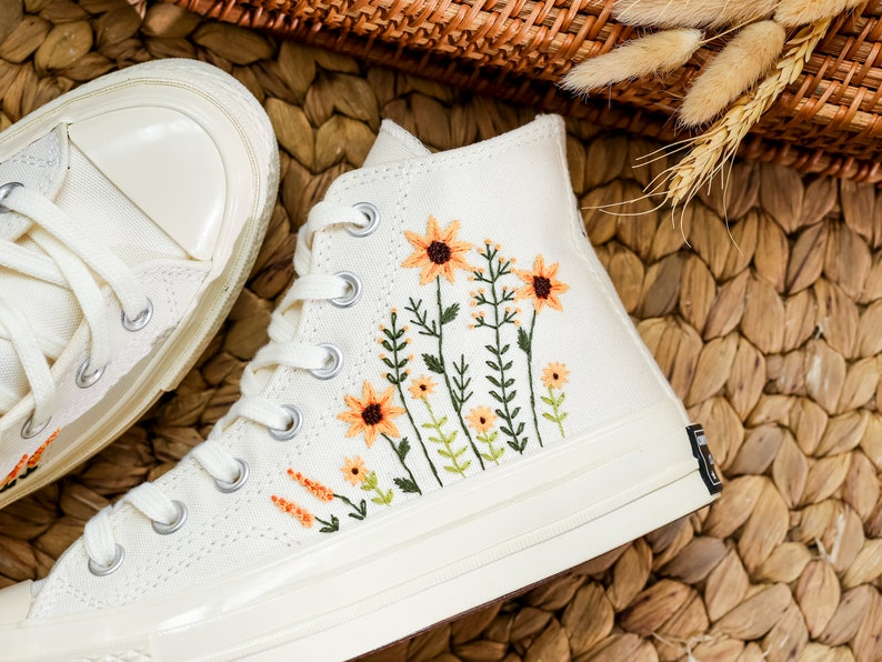 Custom Wedding Converse Embroidered Sunflower for Bride, Wedding Flower Embroidered Shoes, Bridal Flower Embroidered Sneaker Name Embroidery