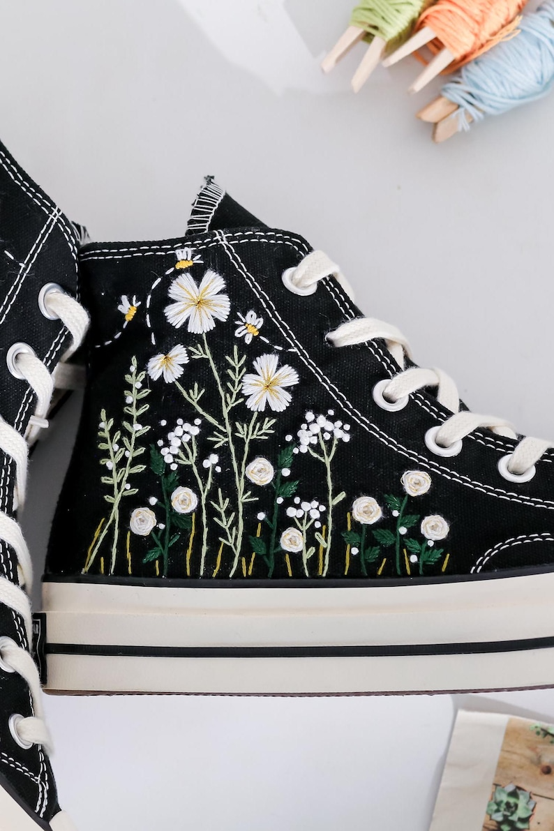 Custom Converse Chuck Taylor Daisy Embroidered Converse Shoes, Garden Flower Embroidered Sneaker, Embroidery Floral Shoes, Gifts for Her