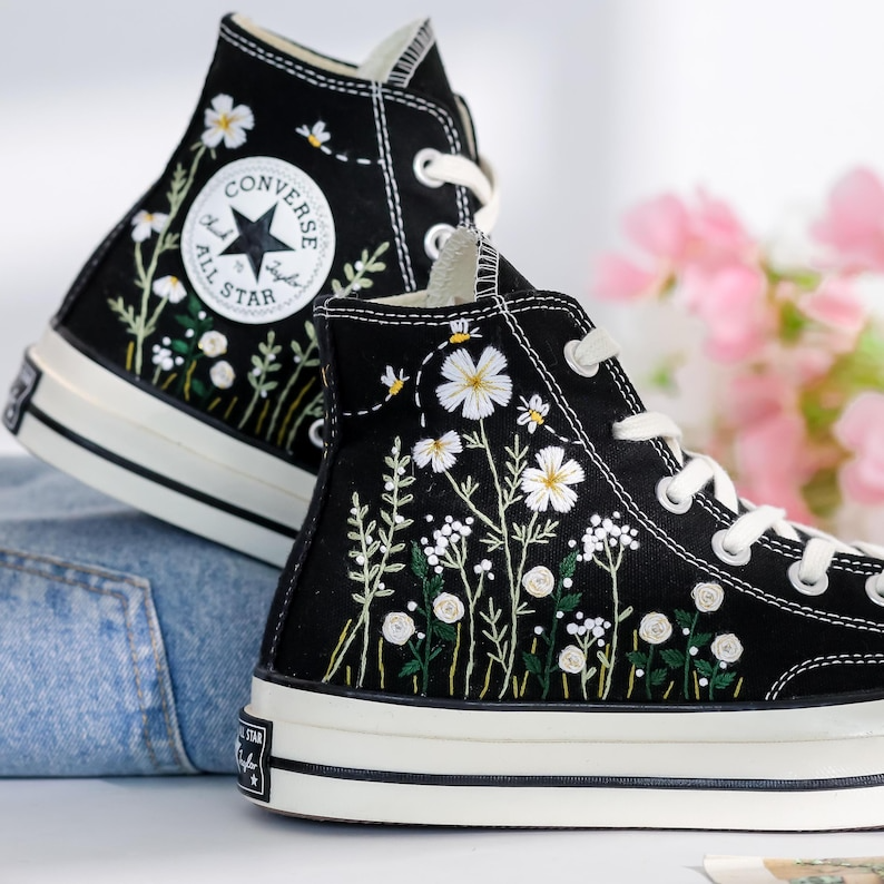 Custom Converse Chuck Taylor Daisy Embroidered Converse Shoes, Garden Flower Embroidered Sneaker, Embroidery Floral Shoes, Gifts for Her