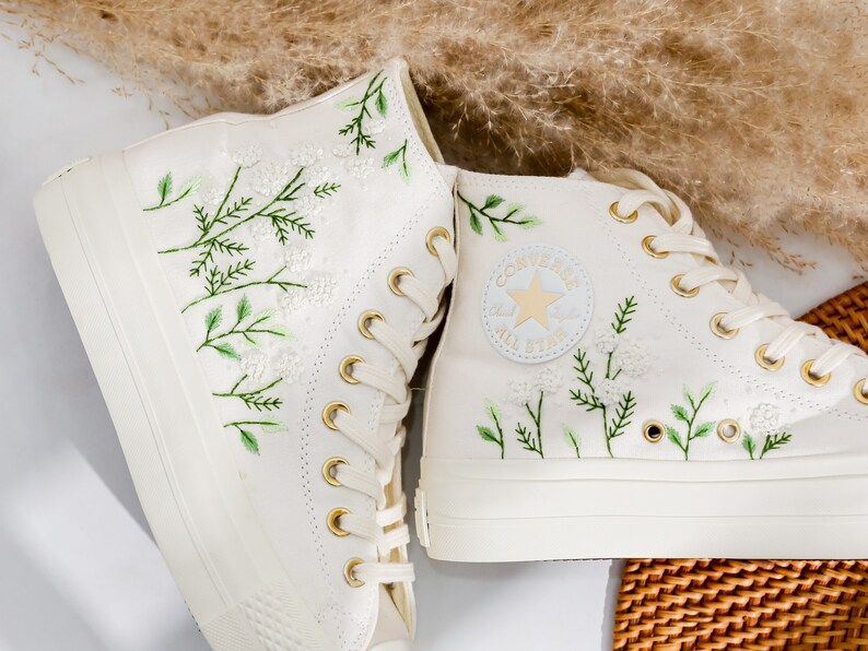 Wedding Converse Platform Embroidered Flower, White Flower Embroidered Shoes Custom, Bridal Flower Embroidery Shoes for Bride, Wedding Gift