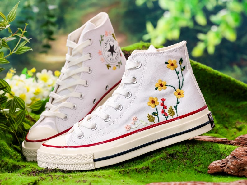 Embroidered Wedding Converse, Bridal Flowers Embroidered Sneakers for Bride, Sunflower Embroidery Shoes for Bride, Wedding Gift for Couple