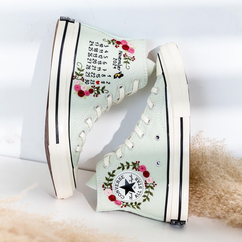 Bridal Converse Embroidery Flowers, Wedding Shoes for Bride, Wedding Flower Embroidered Converse, Bridal Converse Custom, Custom Wedding